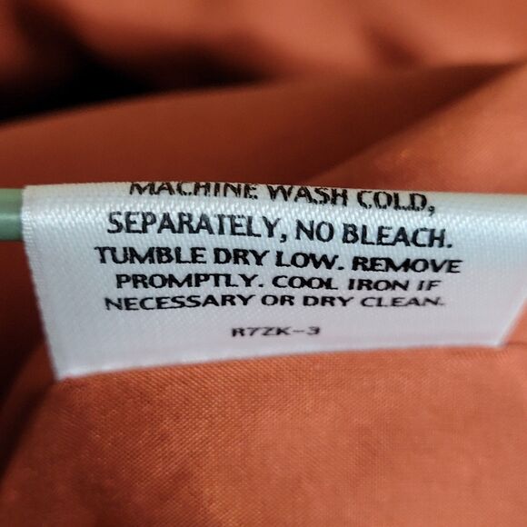 Eileen Fisher 100% Silk Vest Womens M Terracotta Quilted Snap Front Lightweight - Picture 12 of 13